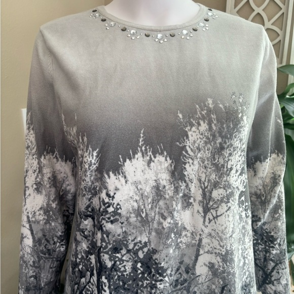 Elegant Gray and Black Women's Top - Picture 2 of 8